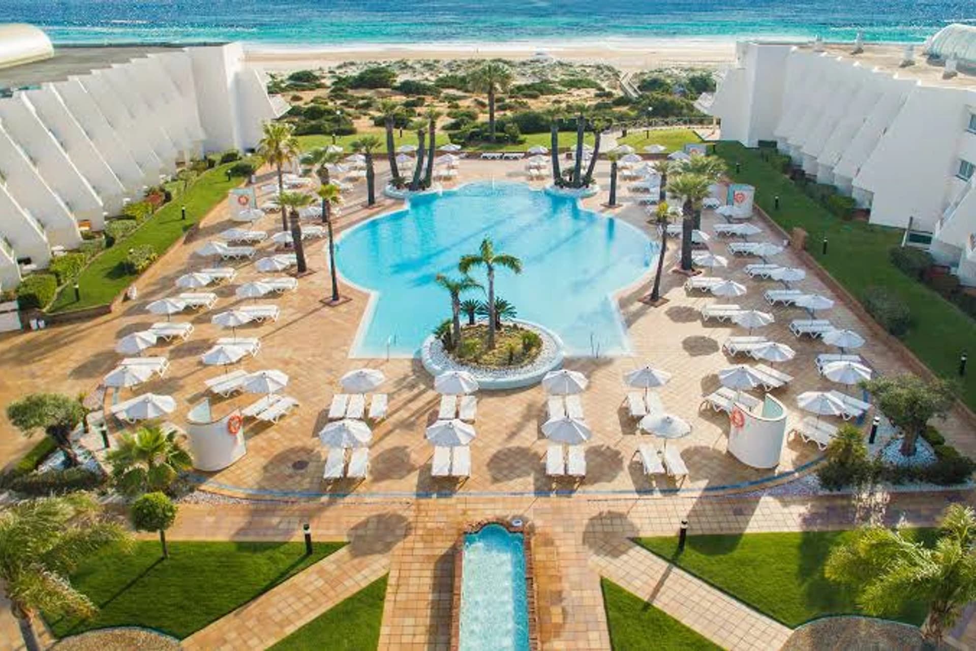 Iberostar Royal Andalus — Todo incluido en Chiclana, 11-13 o 18-20 de diciembre