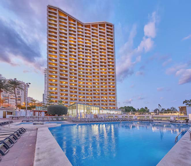Sandos Benidorm Suites — Puente de diciembre en pensión completa