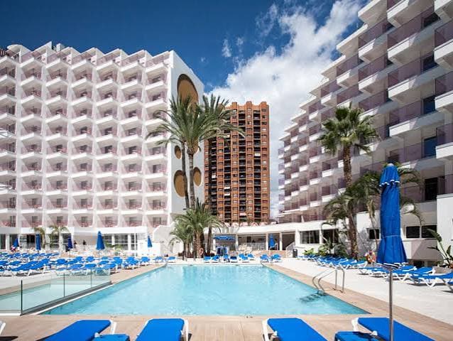 Ambassador Playa — Fin de Año en Benidorm, seis noches en pensión completa